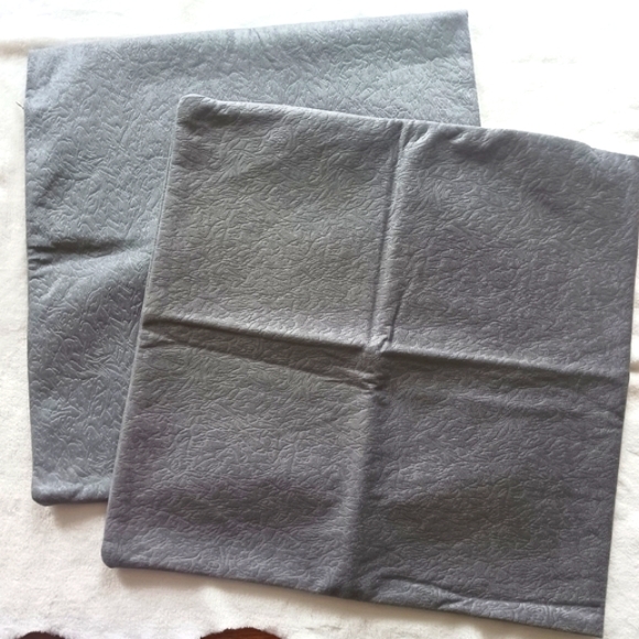 Home Accent Decorative Square Gray Throw Pillow Cushion Covers, NWOT Set of 2 - Picture 3 of 11